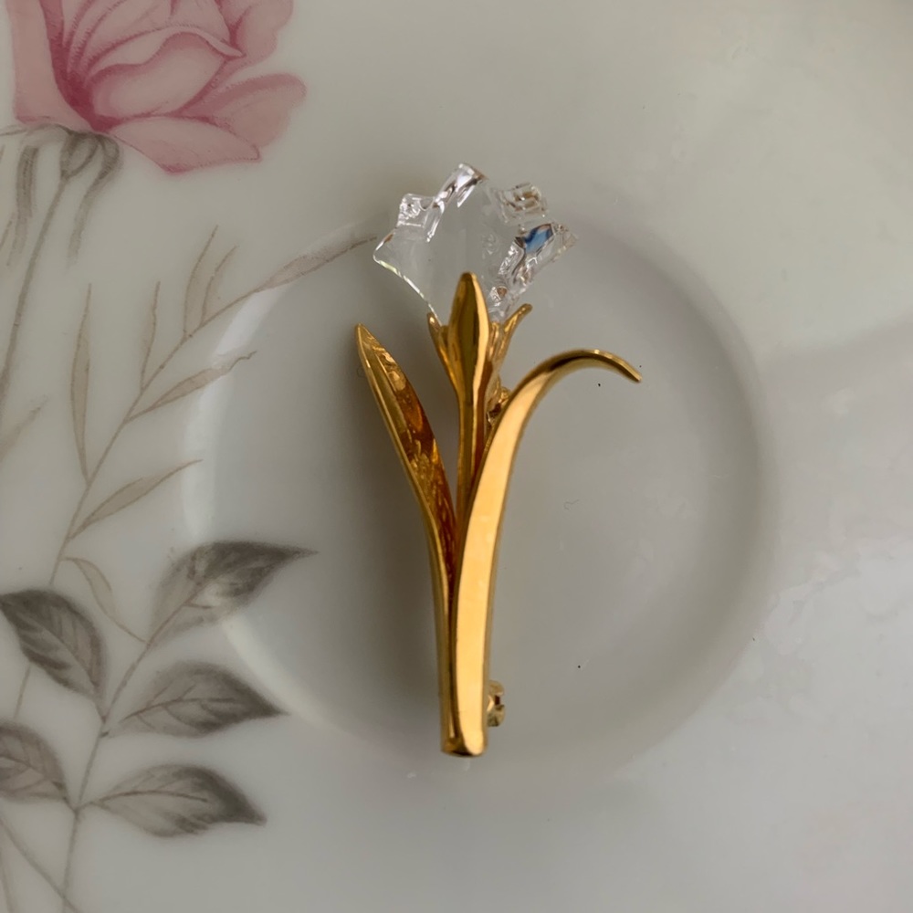•Vintage•Crystal and Goldtone Tulip Pin